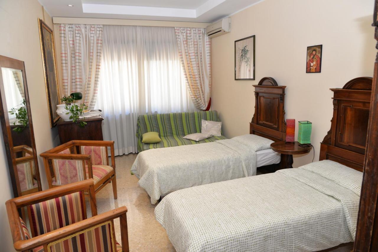 Friendly House Rome Villa Buitenkant foto